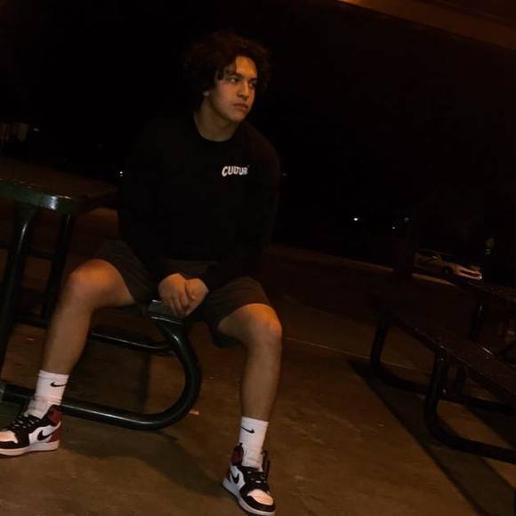 Meet your Posher, Carlos - Picture 1 of 1